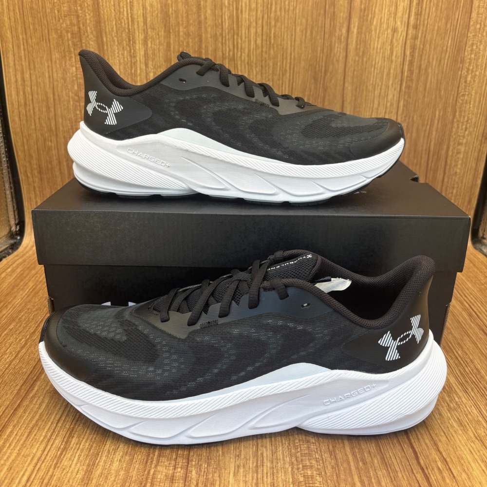 Under Armour UA BGS Turbulence 3 Boys Size 7Y Black White Running Shoes NEW